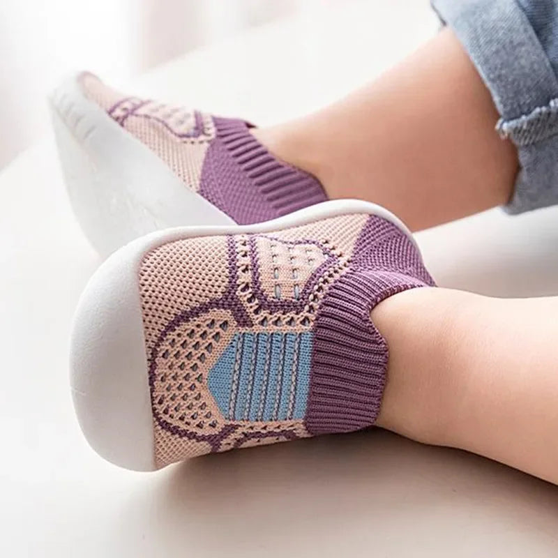 Leo™ – Andningsbara Babyskor för Första Stegen