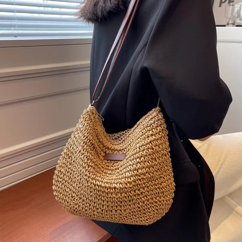 Klara™ – Lätt och Elegant Väska för Alla Tillfällen